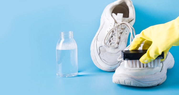  Πώς να καθαρίσετε τα λευκά παπούτσια χωρίς χλωρίνη